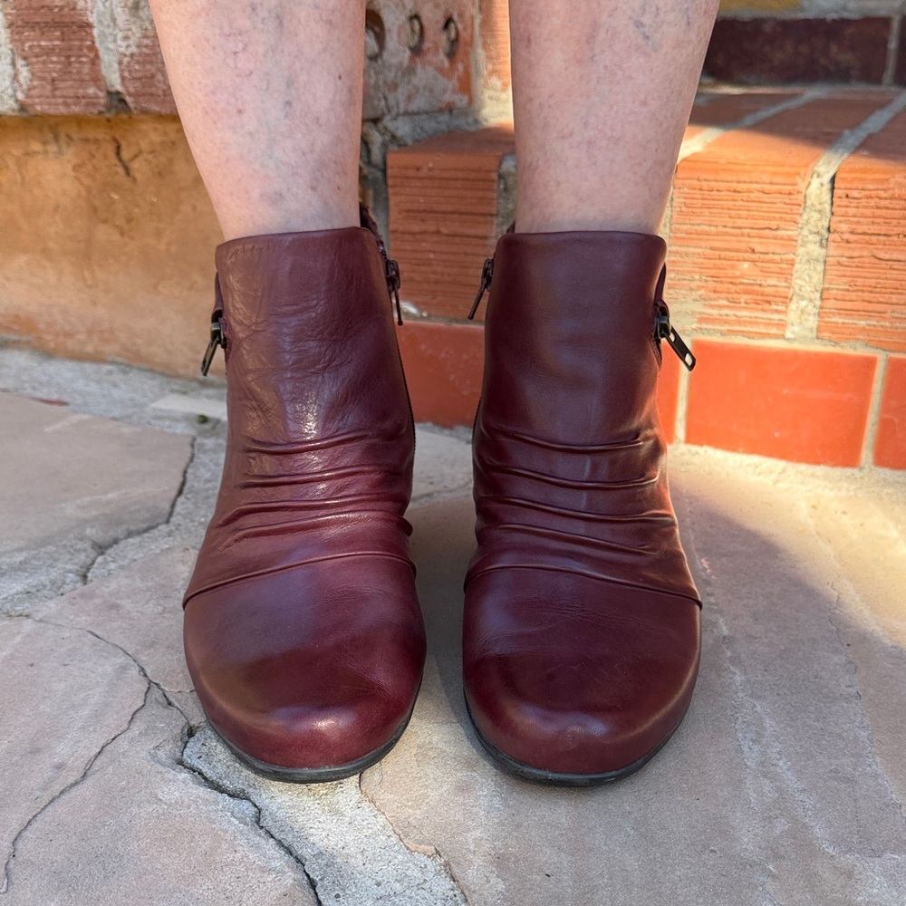 Earth Pegasus Merlot Ankle Boots